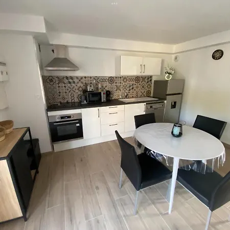 بيت للعطل Petite Maison *