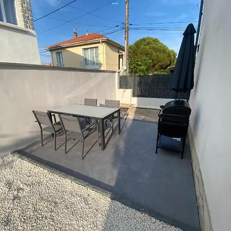 Petite Maison بيت للعطل فالراس بلاج